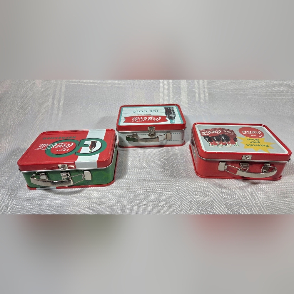 Coca-Cola Red Mini Lunch Tins - Picture 5 of 9